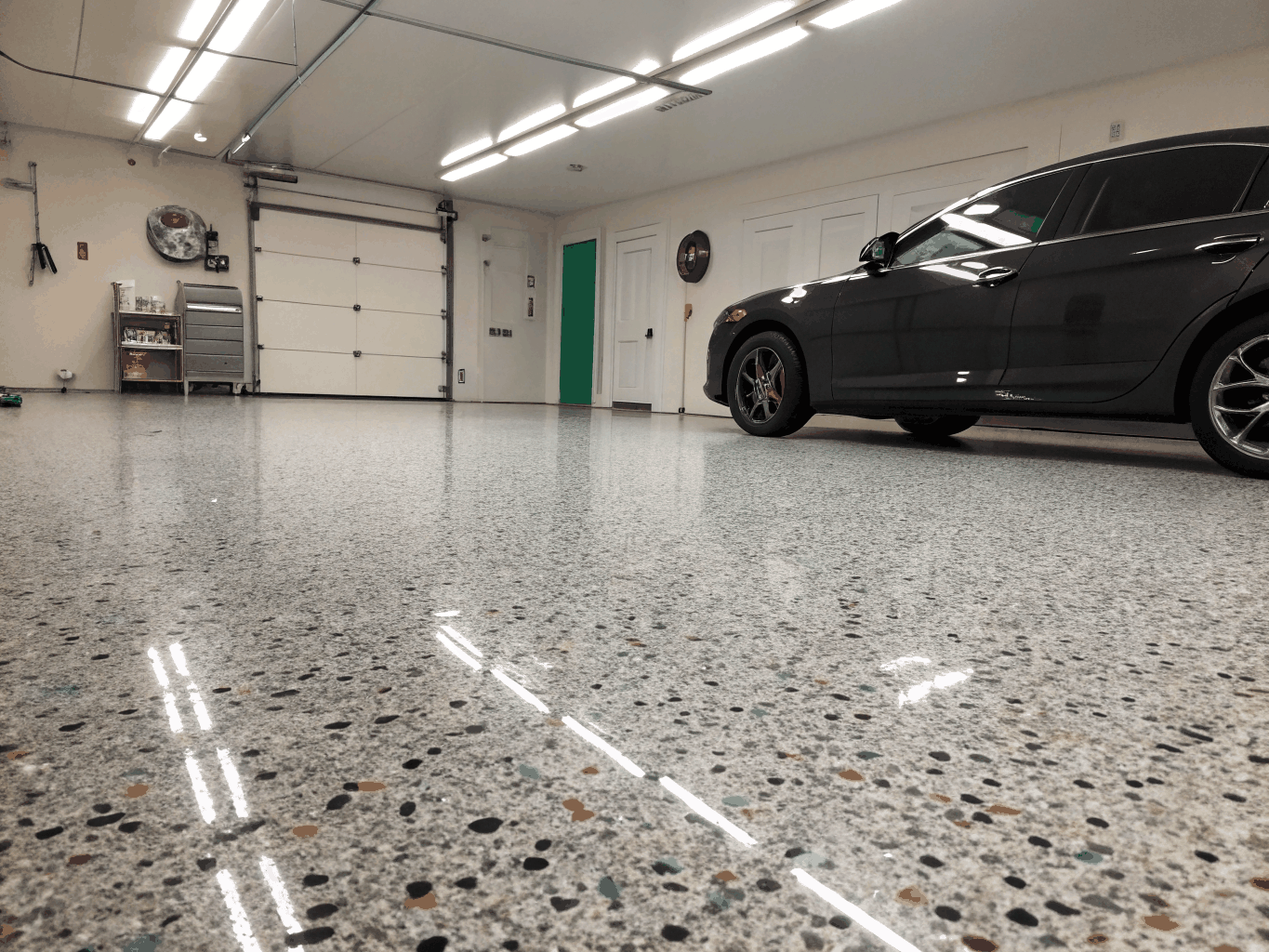 Commercial-grade decorative flake epoxy garage floor
